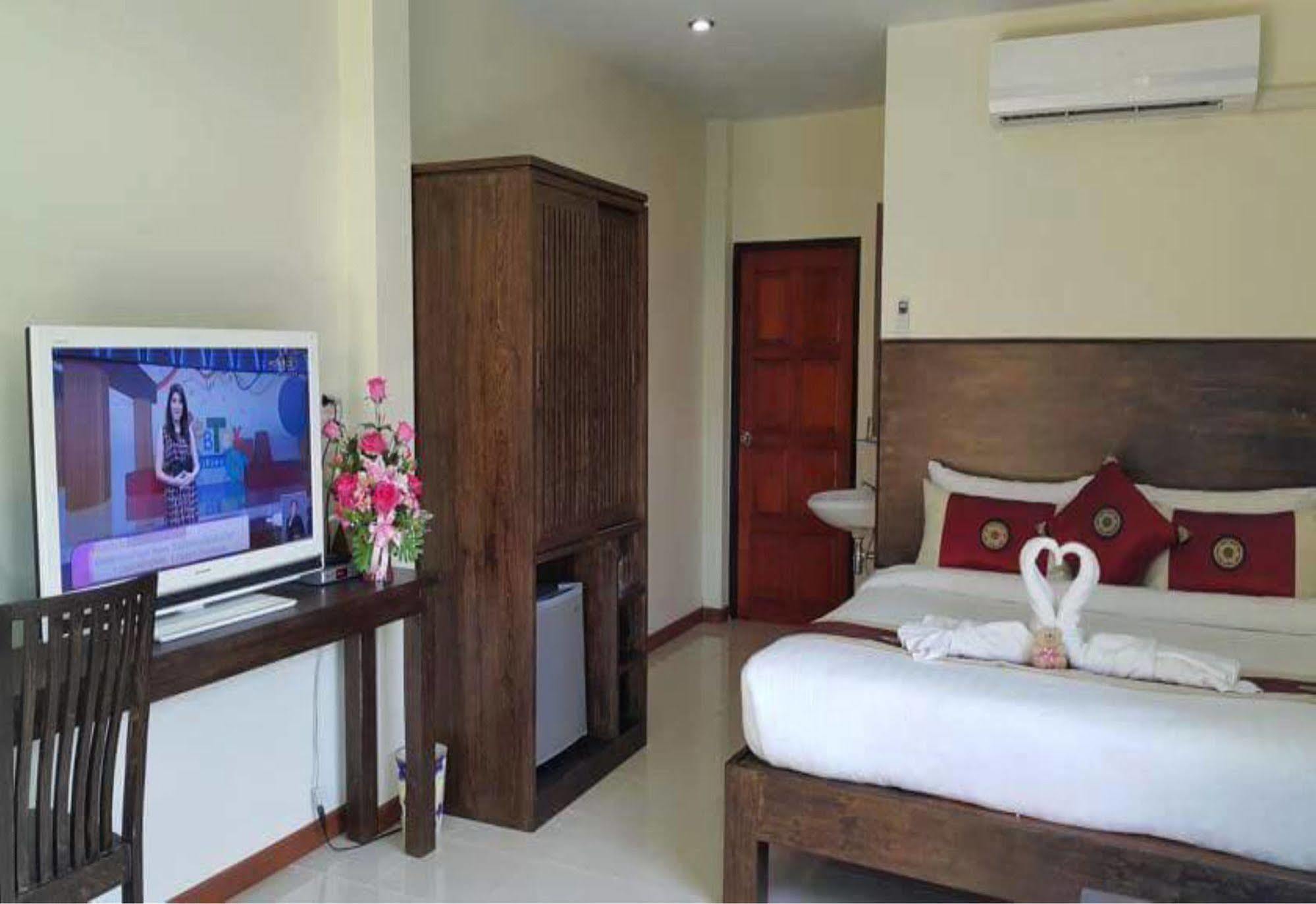 סוקותאי Ruen Narisra Resort מראה חיצוני תמונה
